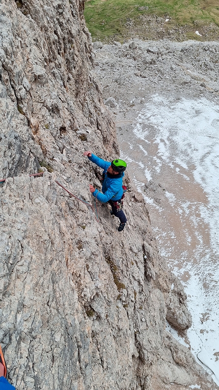 Semifreddo, Sass Pordoi, Dolomiti, Simon Messner, Martin Sieberer - Martin Sieberer making the first ascent of Semifreddo on Punta Aurelia, Sass Pordoi, Dolomites, with Simon Messner 06/2022