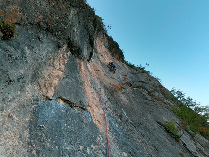 Monte Castel Corona, Val di Non, Via Nòn alpinistica, Stefano Menegardi, Umberto Santuari - Stefano Menegardi durante l'apertura di Via Nòn alpinistica al Monte Castel Corona in Val di Non