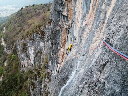 Monte Castel Corona, Val di Non, Via Nòn alpinistica, Stefano Menegardi, Umberto Santuari - Stefano Menegardi durante l'apertura di Via Nòn alpinistica al Monte Castel Corona in Val di Non