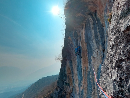 Monte Castel Corona, Val di Non, Via Nòn alpinistica, Stefano Menegardi, Umberto Santuari - Stefano Menegardi durante l'apertura di Via Nòn alpinistica al Monte Castel Corona in Val di Non