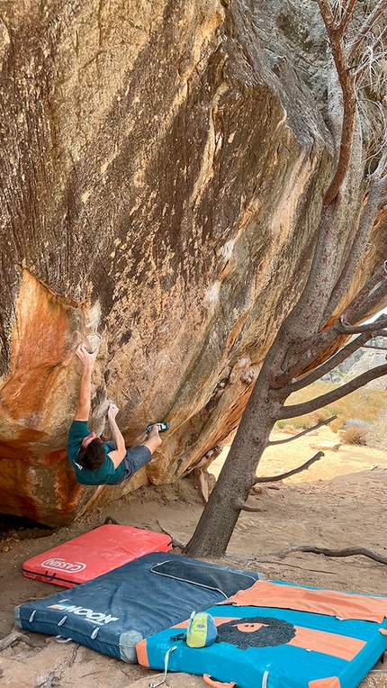 Stefano Carnati, Rocklands - Stefano Carnati su Monkey wedding (8C) a Rocklands