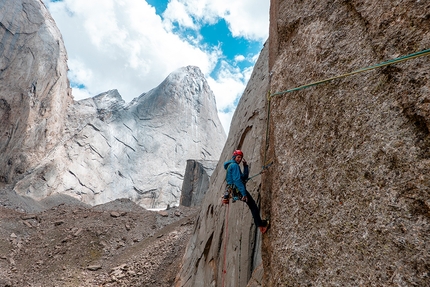 Little Asan, Karavshin, Kyrgyzstan, Moritz Sigmund, Patrick Tirler - First ascent of Ak-Kalpak on Little Asan in the Kara-Su Valley, Karavshin, Kyrgyzstan (Moritz Sigmund, Patrick Tirler 08/2022)