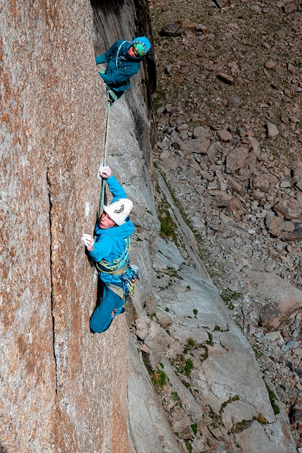 Little Asan, Karavshin, Kyrgyzstan, Moritz Sigmund, Patrick Tirler - First ascent of Ak-Kalpak on Little Asan in the Kara-Su Valley, Karavshin, Kyrgyzstan (Moritz Sigmund, Patrick Tirler 08/2022)