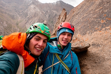 Little Asan, Karavshin, Kyrgyzstan, Moritz Sigmund, Patrick Tirler - First ascent of Ak-Kalpak on Little Asan in the Kara-Su Valley, Karavshin, Kyrgyzstan (Moritz Sigmund, Patrick Tirler 08/2022)