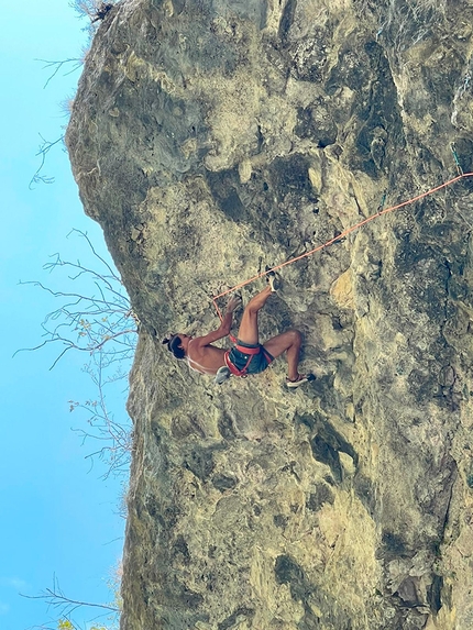 Panzanera Beach, Val di Susa - Gianluca Vighetti freeing Panzer (8b), Panzanera Beach, Val di Susa