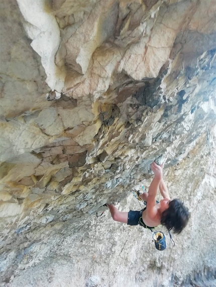 Andrea Chelleris - Andrea Chelleris sale Martin Krpan (9a) a Mišja peč in Slovenia.