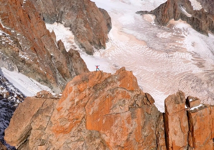 Video: Grand Capucin Speed Solo di Filip Babicz