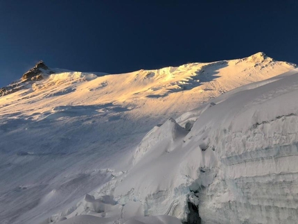 Manaslu - Manaslu: the area between Camp 3 and Campo 4 struck by an avalanche on 26/09/2022