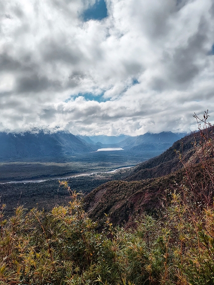 Patagonia, trekking, Cile, Parco Nazionale Pumalin Douglas Tompkins, Nicolò Guarrera - Vista nord dal cratere del volcano Chaiten, Parco Nazionale Pumalin Douglas Tompkins, Patagonia, Cile: 