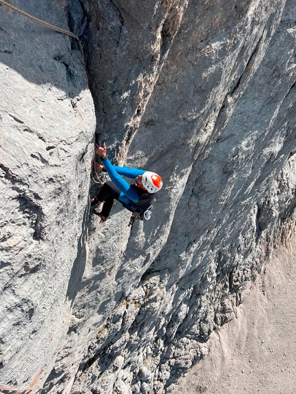 3 anni in Sella, Marmarole, Dolomiti, arrampicata, Francesco Rigon, Michel Sirotti - Francesco Rigon durante l'apertura di 3 anni in Sella, Le Selle Ovest Marmarole, Dolomiti (Francesco Rigon, Michel Sirotti)