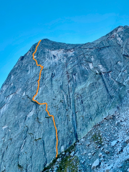 Roger Schäli, Tierra del Fuego, Roda Val della Neve, Switzerland - Roger Schäli establishing, rope-solo and ground-up, Tierra del Fuego on Roda Val della Neve in Switzerland