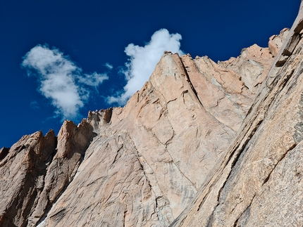 Tasio Martin, Marc Toralles, Shafat Valley, Zanskar, India - Punta Guillem Aparicio, Shafat Valley, Zanskar, India, first climbed in August 2022 by Tasio Martin and Marc Toralles. Their Txoria Txori (740m, 7a+) takes a direct line to the left of the obvious dark central corner system. 