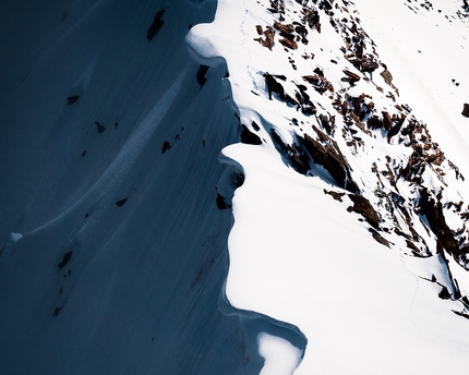 Pheker, Mirshikar Peak, Pakistan, Karakoram, Hassan Aljabbal, Adnan Khan, Sebastién Carniato, James Price - Climbing on the East Ridge of Mirshikar