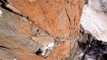 Filip Babicz, Grand Capucin - Filip Babicz climbing Grand Capucin in the Mont Blanc massif in just 49 minutes on 23/09/2022