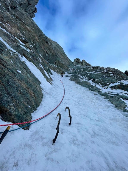 Breithorn Centrale, François Cazzanelli, Jerome Perruquet, Stefano Stradelli - Making the first ascent of 'Essere o non Essere' on the north face of Breithorn Centrale (François Cazzanelli, Jerome Perruquet, Stefano Stradelli 13/19/2022)