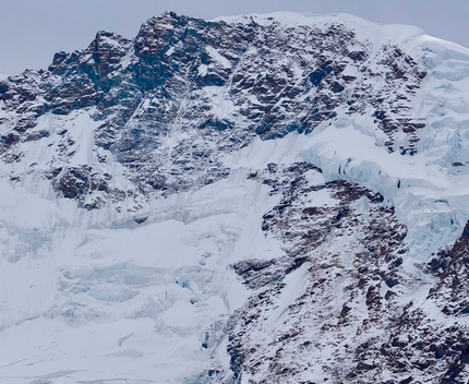 Breithorn Centrale, François Cazzanelli, Jerome Perruquet, Stefano Stradelli - Making the first ascent of 'Essere o non Essere' on the north face of Breithorn Centrale (François Cazzanelli, Jerome Perruquet, Stefano Stradelli 13/19/2022)