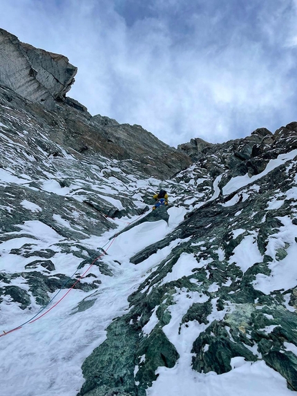 Breithorn Centrale, François Cazzanelli, Jerome Perruquet, Stefano Stradelli - Making the first ascent of 'Essere o non Essere' on the north face of Breithorn Centrale (François Cazzanelli, Jerome Perruquet, Stefano Stradelli 13/19/2022)