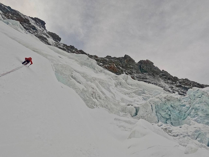 Breithorn Centrale, François Cazzanelli, Jerome Perruquet, Stefano Stradelli - Making the first ascent of 'Essere o non Essere' on the north face of Breithorn Centrale (François Cazzanelli, Jerome Perruquet, Stefano Stradelli 13/19/2022)