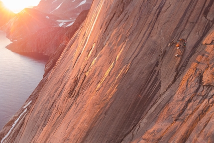 Greenland climbing, Jacob Cook, Bronwyn Hodgins, Jaron Pham, Zack Goldberg-Poch, Angela Vanwiemeersch, Kelsey Watts  - Bronwyn Hodgins, Jacob Cook, Jaron Pham, Zack Goldberg-Poch, Kelsey Watts and Angela Vanwiemeersch big wall climbing in Greenland