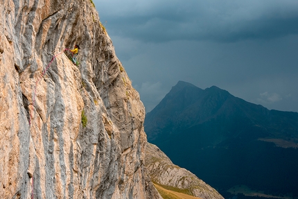 La Mortice, France, Sébastien Bouin - Clarisse Bompard climbing a 6b at La Mortice in France