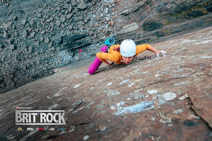 Brit Rock Film Tour 2022 - Anna Hazelnutt sale Walk of Life a Dyers Lookout in Inghilterra, Queen Lines, Brit Rock Film Tour 2022