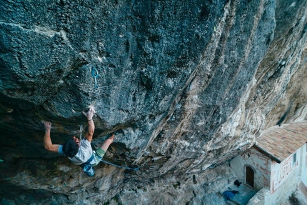 Giovanni Placci repeats Beginning (9a+) at Arco