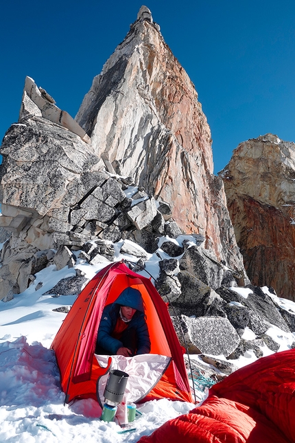 Ondrej Huserka, Wadim Jabłoński, Gangotri Gambling, Garhwal Himalaya, India - Ondrej Huserka and Wadim Jabłoński establishing 'Gangotri Gambling' on Phaalkan Meenaar Tower, Garhwal Himalaya, India, October 2022