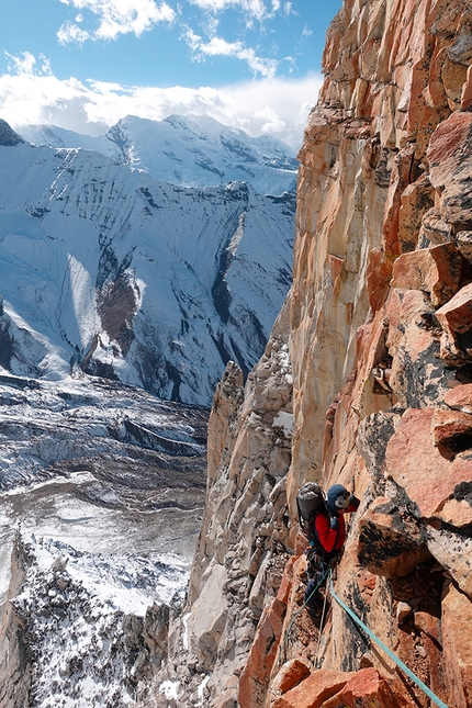 Ondrej Huserka, Wadim Jabłoński, Gangotri Gambling, Garhwal Himalaya, India - Ondrej Huserka and Wadim Jabłoński establishing 'Gangotri Gambling' on Phaalkan Meenaar Tower, Garhwal Himalaya, India, October 2022