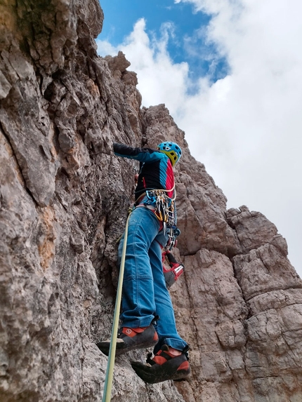 Dolomiti di Brenta, Franco Nicolini - Franco Nicolini durante l'apertura di 'Pilastro Pia' alla Cima Brenta Bassa, Dolomiti di Brenta