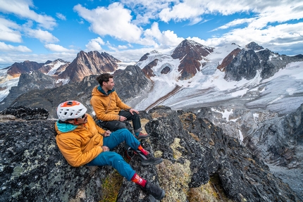 Vampire Spires, Canada, Sebastian Pelletti, Michael Pedreros, Hernan Rodriguez Salas, Pato Diaz - Michael Pedreros, Hernan Rodriguez Salas on top of Bela Lugosi Wall, Vampire Spires, Canada, 08/2022