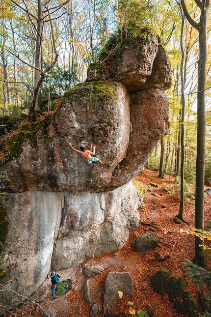 Marco Zanone, Action Directe, Frankenjura - Marco Zanone su Action Directe (9a) in Frankenjura, Germania