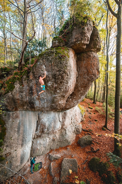 Marco Zanone, Action Directe, Frankenjura - Marco Zanone su Action Directe (9a) in Frankenjura, Germania