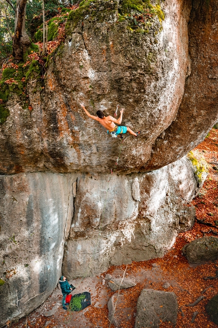 Marco Zanone, Action Directe, Frankenjura - Marco Zanone su Action Directe (9a) in Frankenjura, Germania