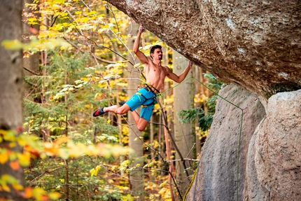 Marco Zanone, Action Directe, Frankenjura - Marco Zanone su Action Directe (9a) in Frankenjura, Germania