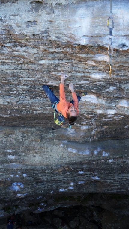 Nolwen Berthier 8b+ a-vista con Omaha Beach a Red River Gorge