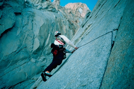 Silvo Karo - Silvo Karo durante l'apertura di Ensueno sulla ovest di Fitz Roy in Patagonia, 1999