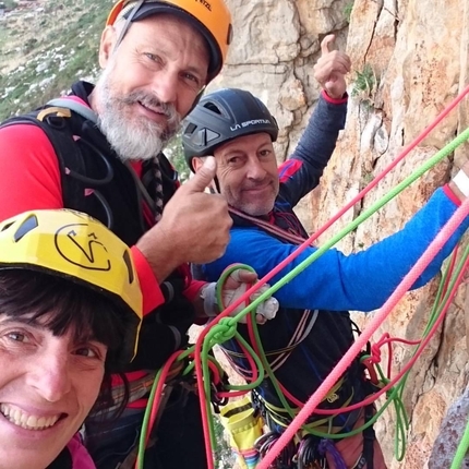 Monte Monaco, Sicilia, Trio pastorale, Anna Torretta, Daniele Arena, Peppino Gallo - Trio pastorale al Pizzo Monaco a San Vito Lo Capo, Sicilia (Anna Torretta, Daniele Arena, Peppino Gallo)