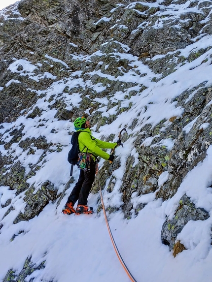 Pizzo Trona, Val Gerola, Cristian Candiotto, Simone Limonta - L'apertura di Dreamer al Pizzo Trona in Valle di Trona (Val Gerola, Orobie Valtellinesi), da parte di Cristian Candiotto e Simone Limonta il 17/11/2022