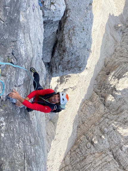Libidine Grigia, Sasso di Toanella, Bosconero, Dolomiti, Alessandro Beber, Matteo Faletti, Alberto Fedrizzi - Alessandro Beber su Libidine Grigia al Sasso di Toanella, Bosconero, Dolomiti