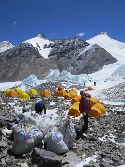 Clean Everest, Marion Chaygneaud-Dupuy - Clean Everest