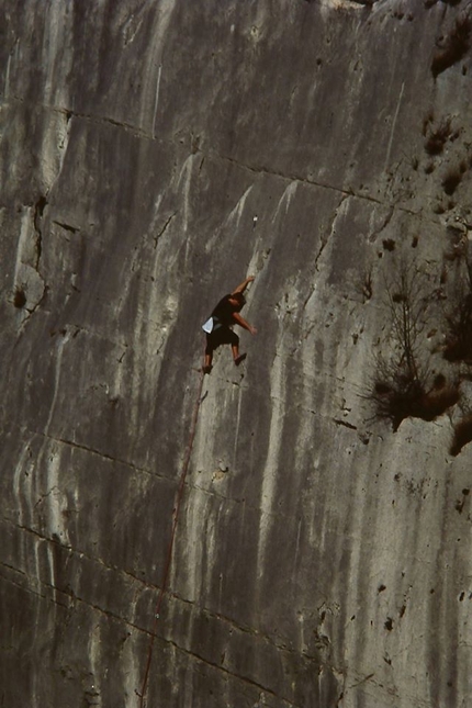 Beppe Vidali - Beppe Vidali in arrampicata alla Placca d'Argento, Val d'Adige