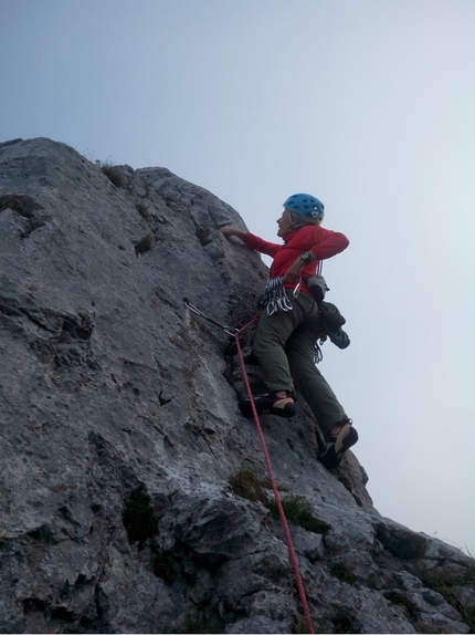 Pizzo dei Nibbi, Pilastro di Prada, Grignetta, Grigne, Ivo Ferrari - Federica Maslowsky in arrampicata al Pizzo dei Nibbi, Grignetta