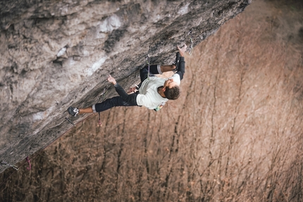 Moritz Welt libera Lazarus (9a+) in Frankenjura