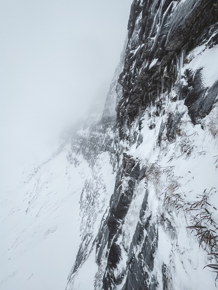 Cul Mor, Scotland, Greg Boswell, Guy Robertson - Making the first ascent of Vortex at Cul Mor in Scotland (Greg Boswell, Guy Robertson 18/12/2022)