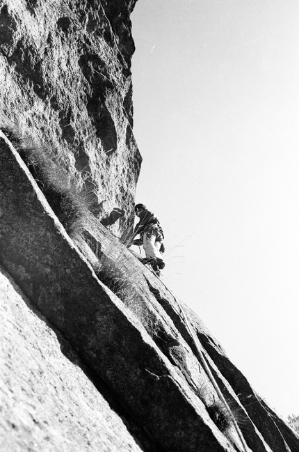 Luna Nascente, Val di Mello, Antonio Boscacci, Mirella Ghezzi, Graziano Milani - Making the first ascent of Luna Nascente up Scoglio delle Metamorfosi in Val di Mello on 3 September 1978 (Antonio Boscacci, Mirella Ghezzi, Graziano Milani)