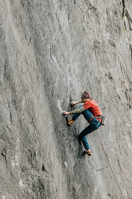 Andrea Gelfi, Monte Altissimo, Alpi Apuane, Lo Smanacchino - Andrea Gelfi libera Lo Smanacchino, Monte Altissimo, Alpi Apuane