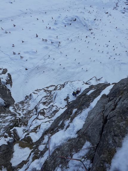 Via Gigante Buono, Monte Croce, Ivo Ferrari, Flavio Leoni - Flavio Leoni durante la prima invernale della Via Gigante Buono al Monte Croce (Alpi Orobie) il 23/12/2022