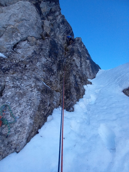 Via Gigante Buono, Monte Croce, Ivo Ferrari, Flavio Leoni - Ivo Ferrari durante la prima invernale della Via Gigante Buono al Monte Croce (Alpi Orobie) il 23/12/2022