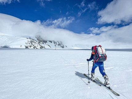 Cerro Arenales, Patagonia, Rebeca Cáceres, Nadine Lehner, Isidora Llarena - Cerro Arenales, Patagonia: Isidora Llarena skis across the Colonia Glacier en route to our Arenales base camp