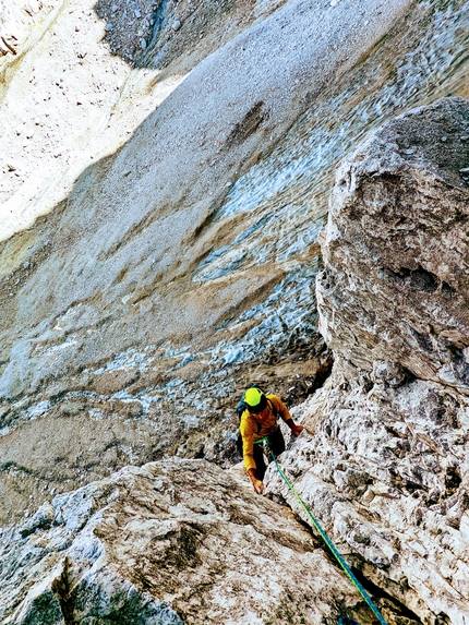 Pala di San Martino, Dolomiti, Renzo Corona, Flavio Piccinini - Renzo Corona e Flavio Piccinini in apertura su 'Medaglia di Bronzo', Pala di San Martino, Dolomiti